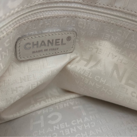 Chanel Cream Bowler Bag with Silver Hardware and Stitching 🕊️ - Picture 11 of 14